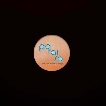 Vinilo Varios Artistas – The True Spirit of Ibiza (Bonus Sampler 2), diseño minimalista con círculo en tonos arena y logo “paraíso” azul sobre fondo oscuro.