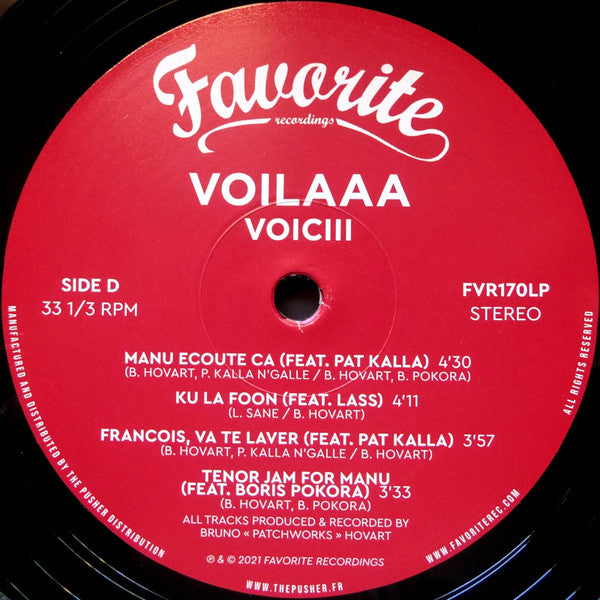 Lado D del vinilo Voilaaa – Voiciii con etiqueta roja, cuatro tracks finales y créditos de Favorite Recordings.